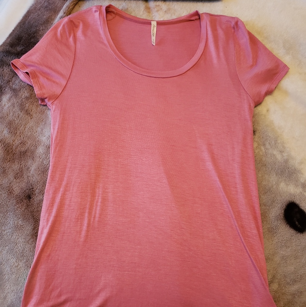 Pink tee shirt